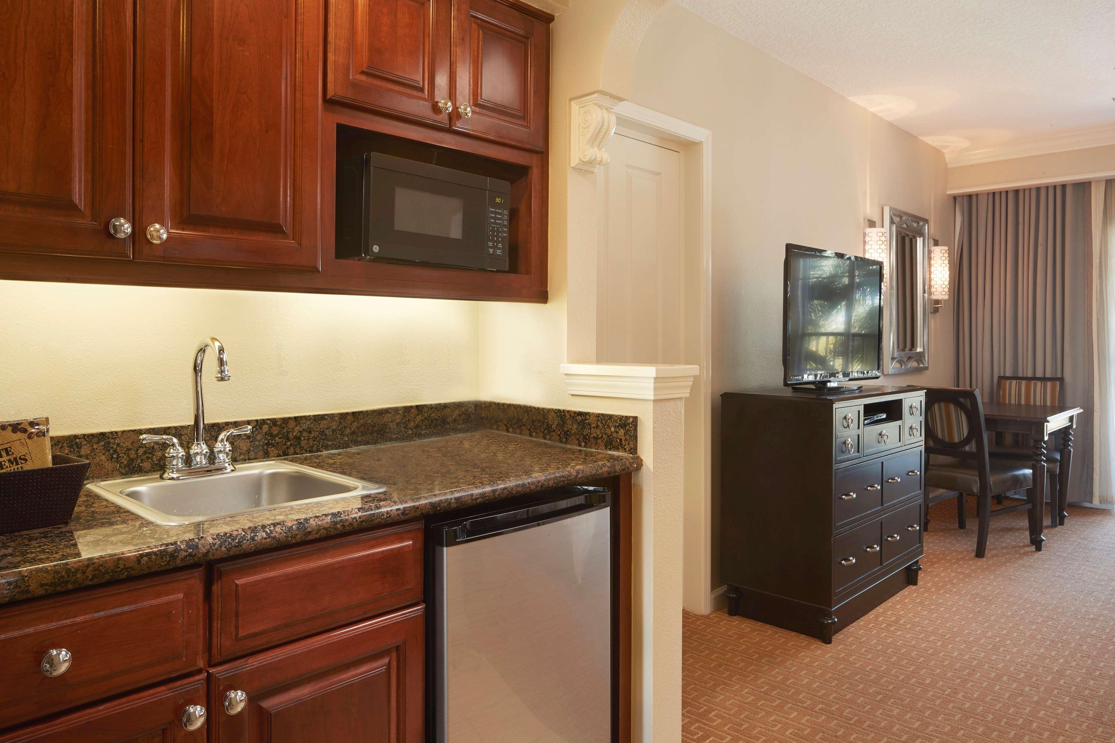 Hilton Grand Vacations Club Tuscany Village Orlando Lake Buena Vista Exterior photo