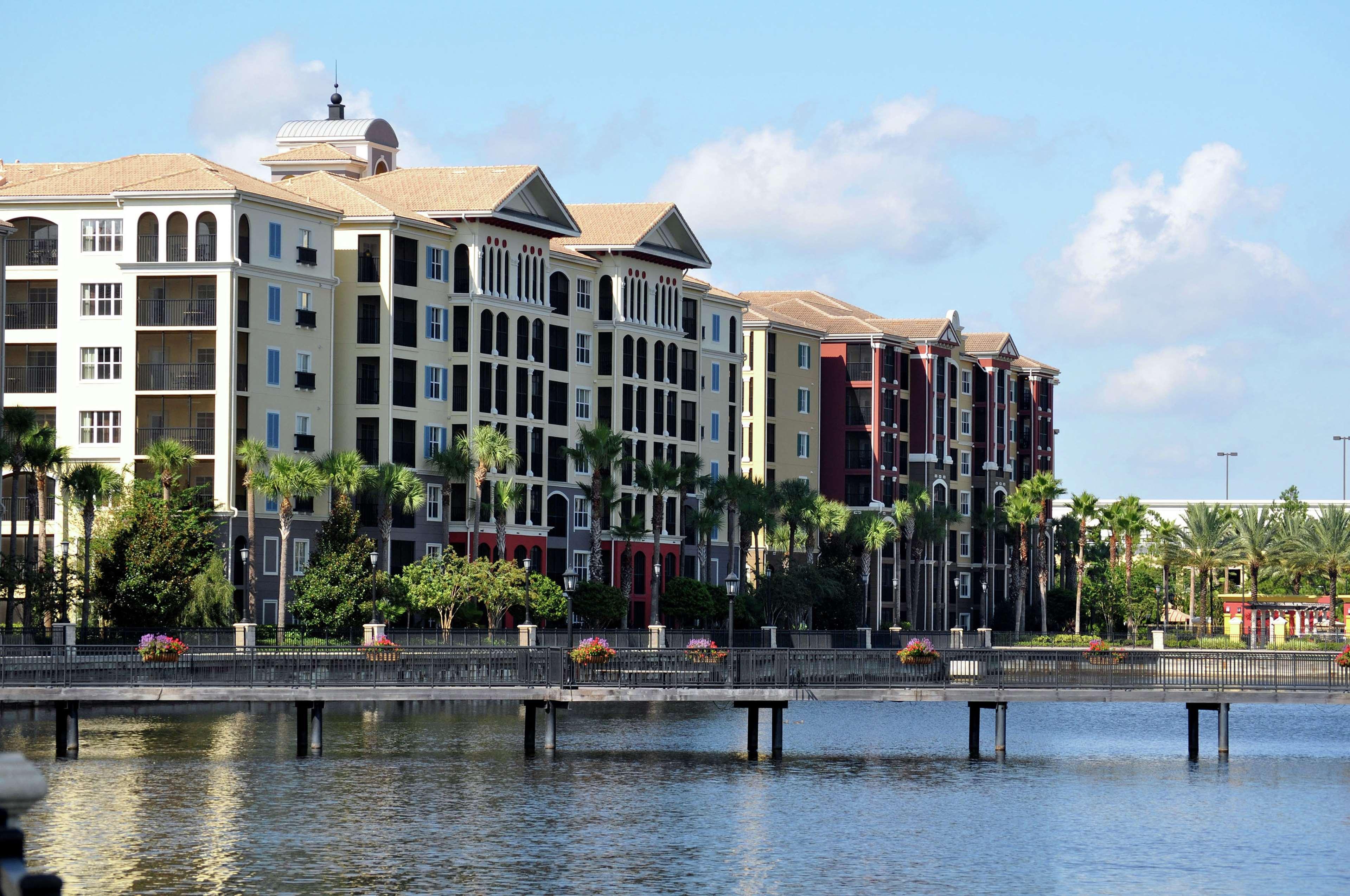 Hilton Grand Vacations Club Tuscany Village Orlando Lake Buena Vista Exterior photo