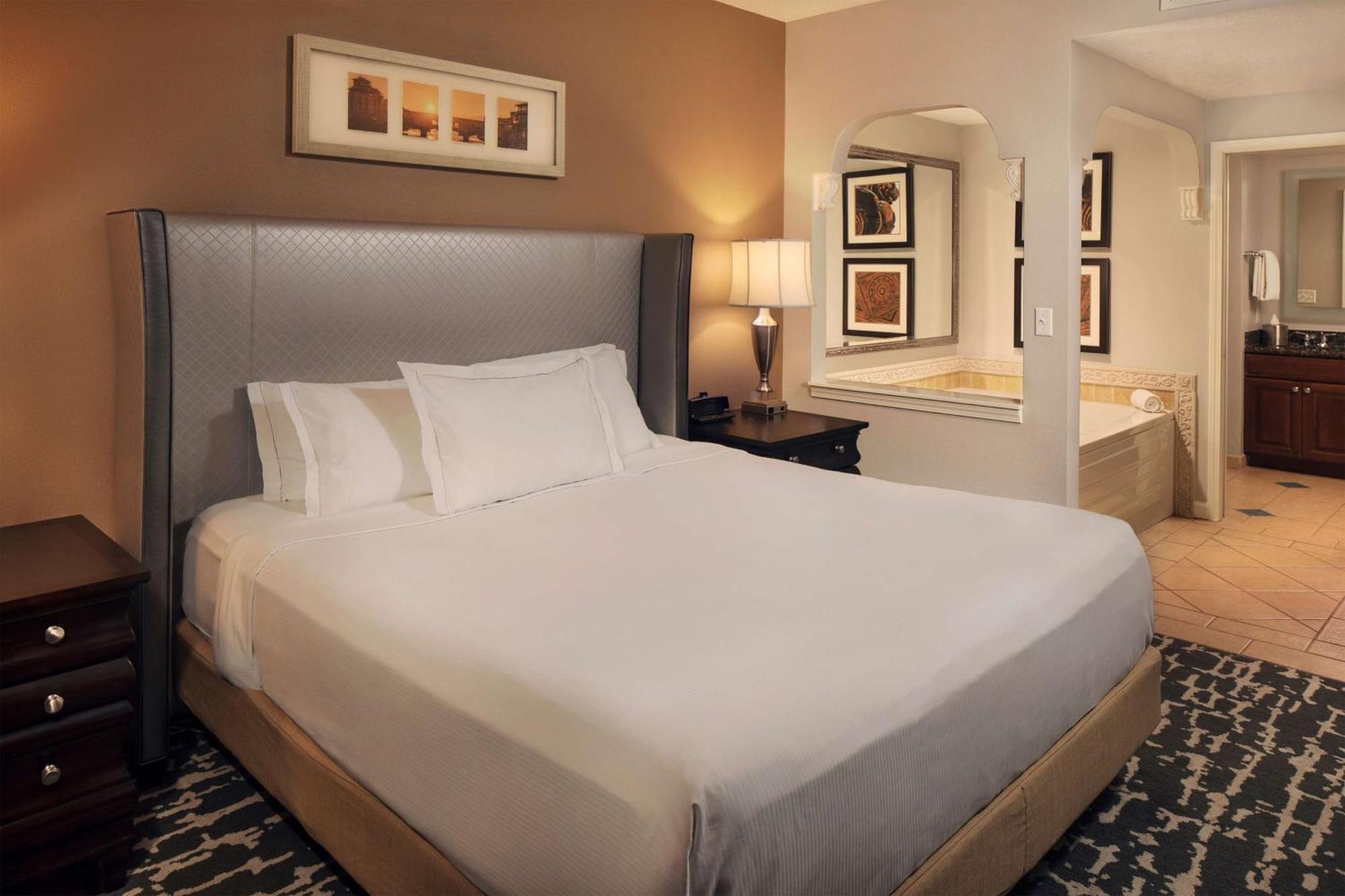 Hilton Grand Vacations Club Tuscany Village Orlando Lake Buena Vista Exterior photo