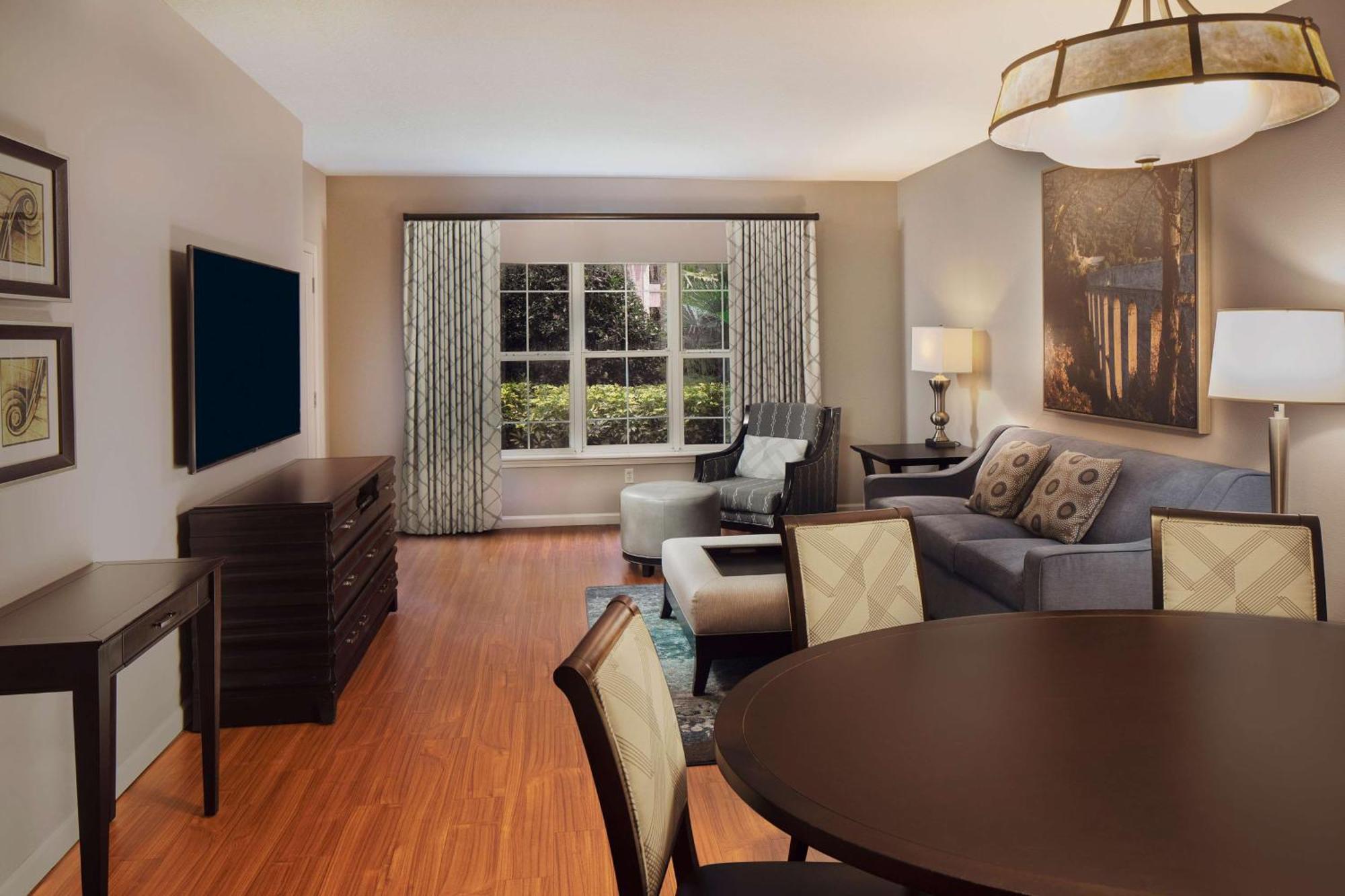 Hilton Grand Vacations Club Tuscany Village Orlando Lake Buena Vista Exterior photo