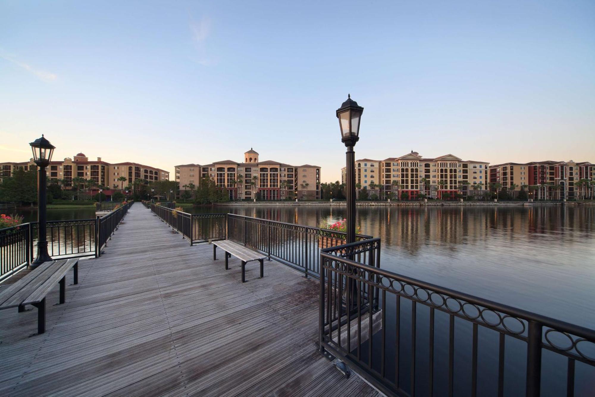 Hilton Grand Vacations Club Tuscany Village Orlando Lake Buena Vista Exterior photo