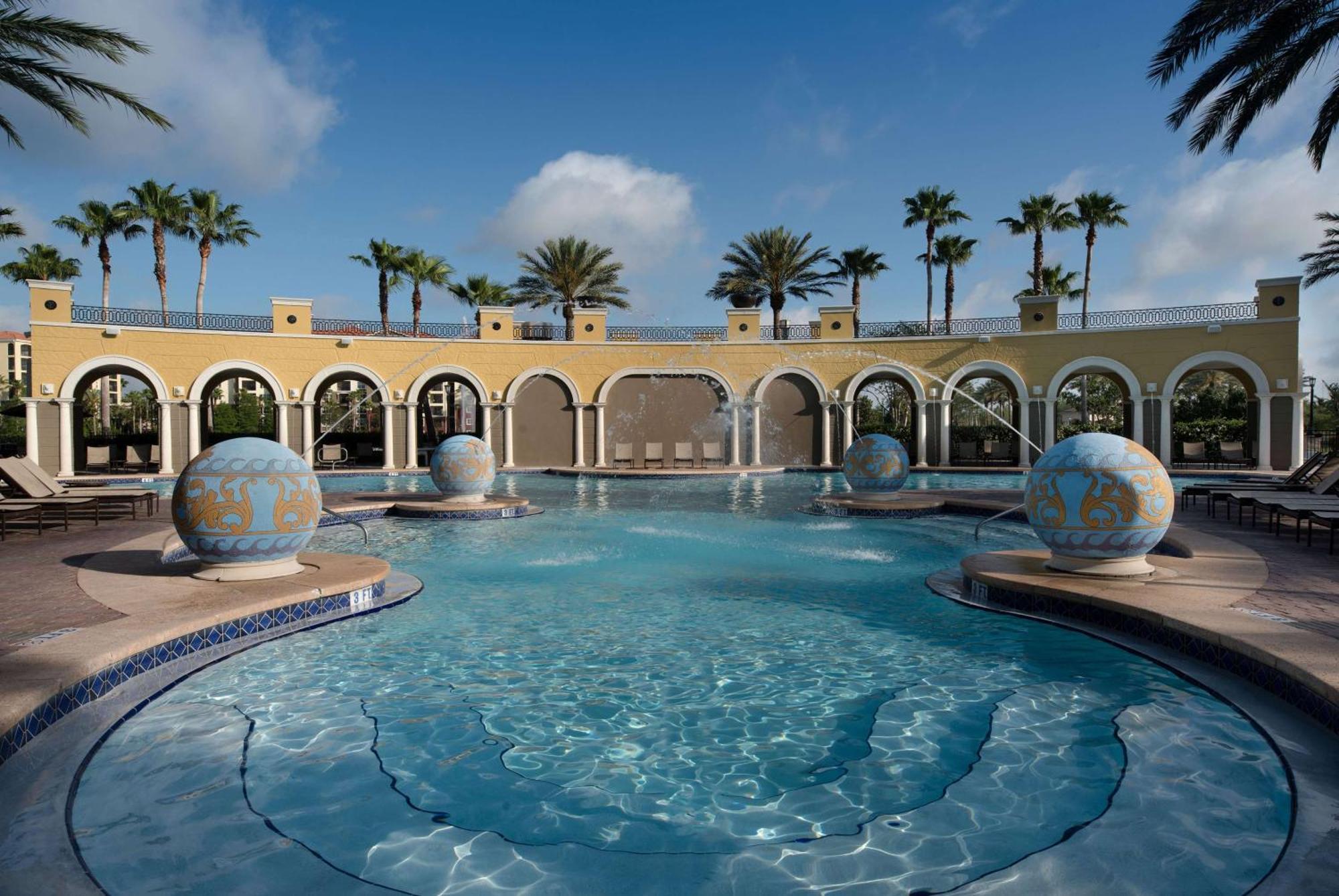 Hilton Grand Vacations Club Tuscany Village Orlando Lake Buena Vista Exterior photo